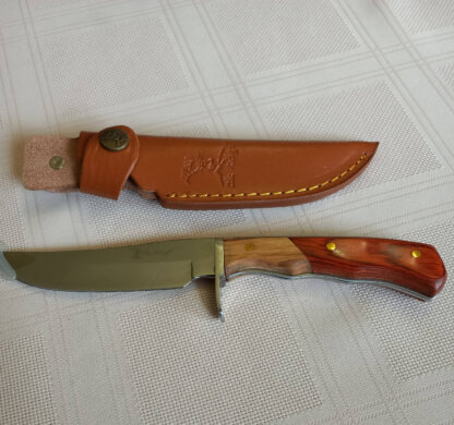 Elk Ridge Skinner Hunting Knife with leather Sheath