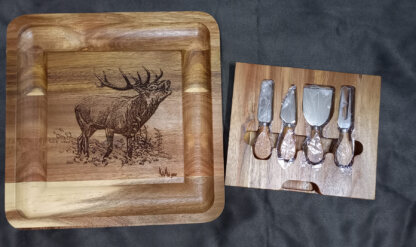 Wild Gear acacia cheeseboard set